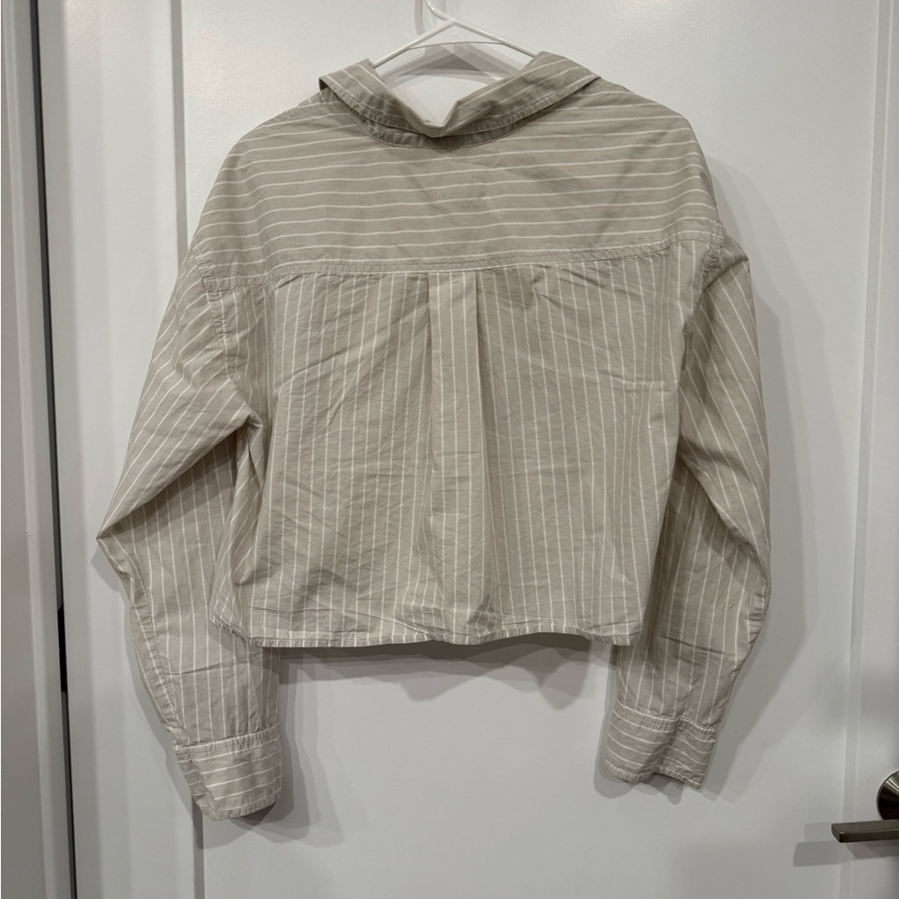 Cropped lightweight button down - image 2